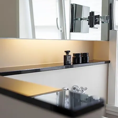 Koenig's Am Schlosspark Szálloda 4*
