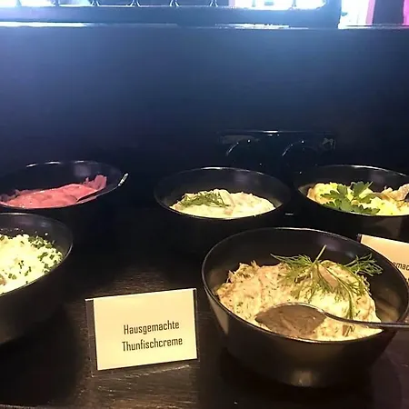 Szálloda Koenig's Am Schlosspark 4*