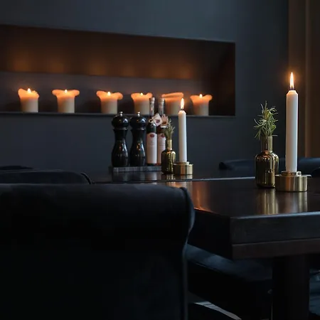 Konig's Am Schlosspark 4*