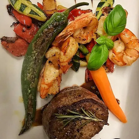 Hotel König`s Am Schlosspark 4*