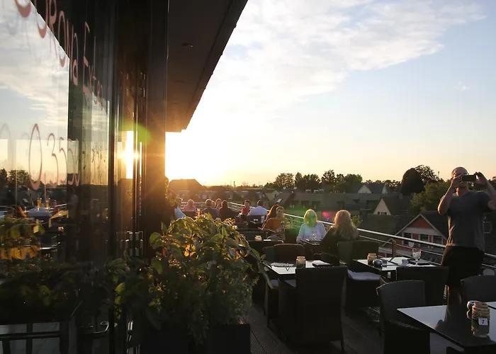 Koenig's Am Schlosspark 4*